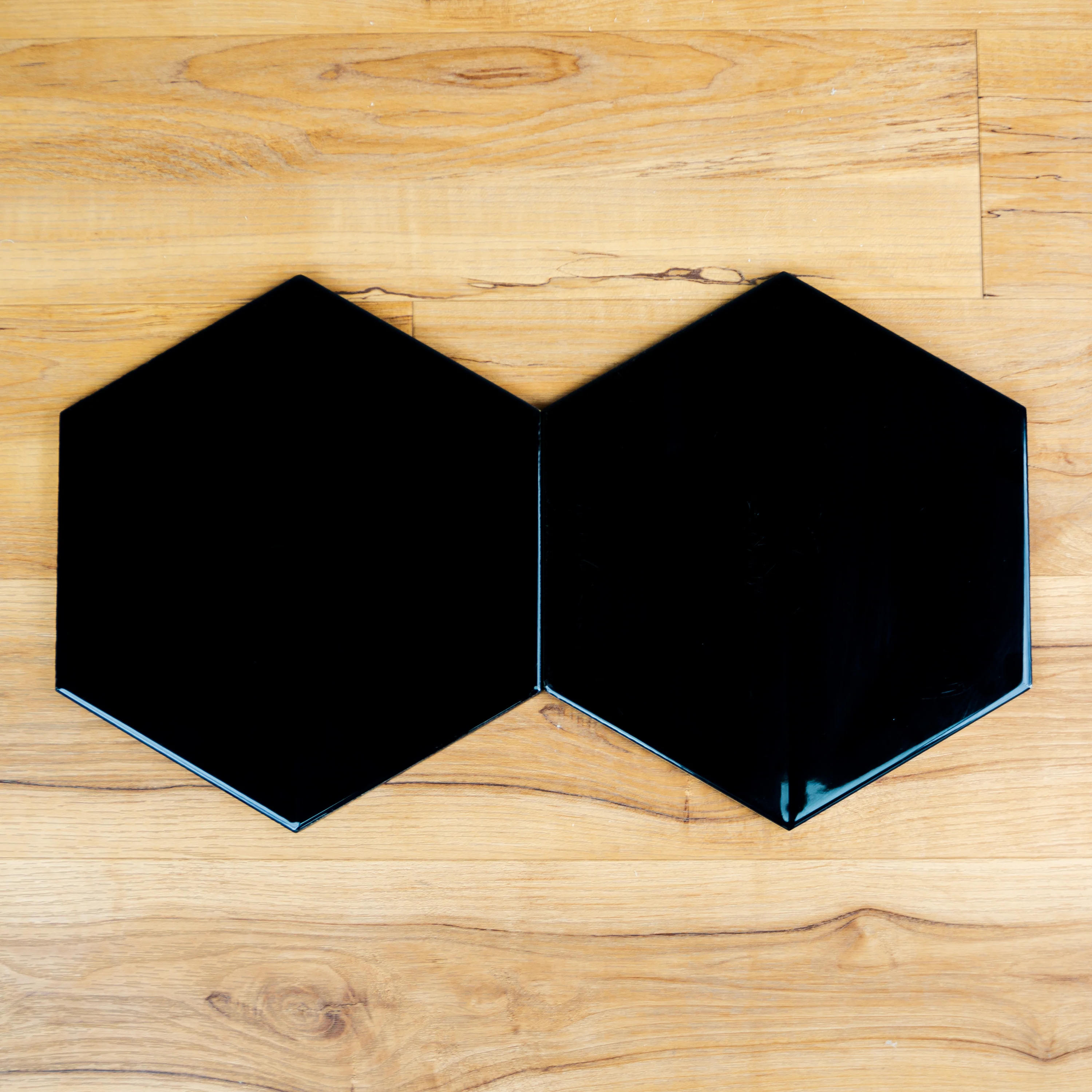 29.4cm x 25.5cm Sky Black Ceramic Tile - Image 3